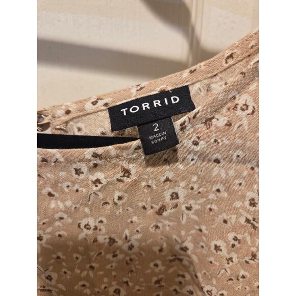 Torrid Sleeveless Blouse Size 2 (2x) Beige Floral Print NWOT - Picture 3 of 4